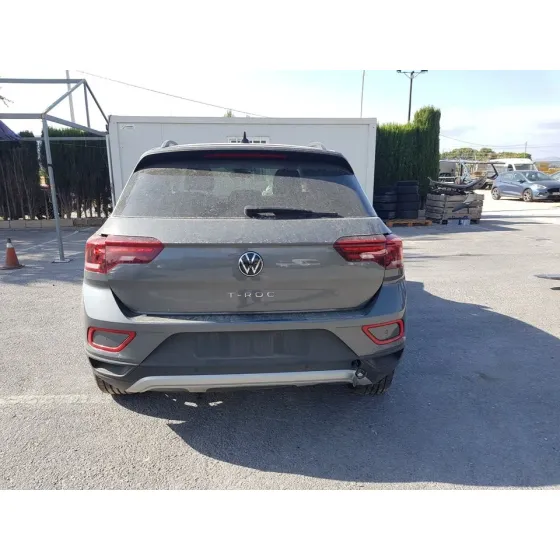 VOLKSWAGEN T-ROC '2022 BLUEMOTION GRIS OSCURO