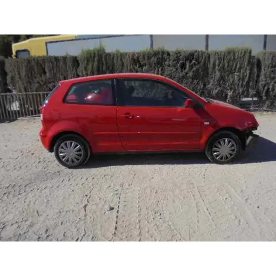 VOLKSWAGEN POLO (9N1) '2005 MATCH ROJO