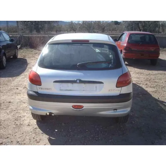 PEUGEOT 206 BERLINA '1998 1.4 HDI GRIS