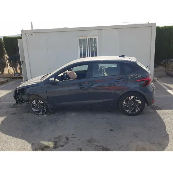 HYUNDAI I 20 '2021 ESENCE GIS OSCURO