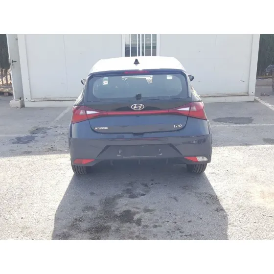 HYUNDAI I 20 '2021 ESENCE GIS OSCURO