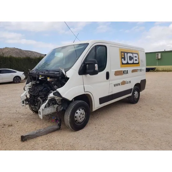 PEUGEOT BOXER FURGON '2021 330 L1H1 PREMIUM BLUEHDI 120 START&STOP BLANCO