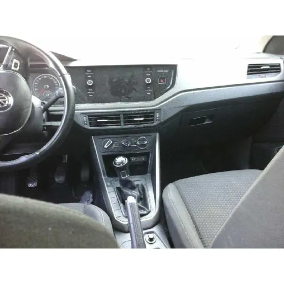 VOLKSWAGEN POLO '2018 ADVANCE NEGRO