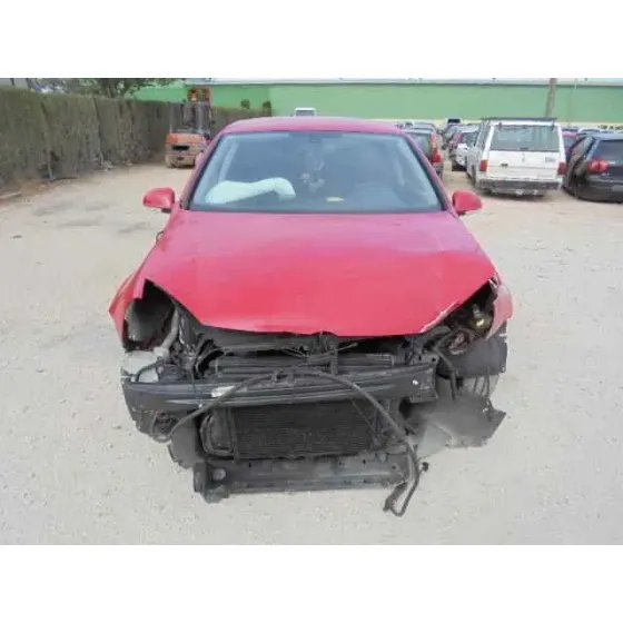 VOLKSWAGEN GOLF V BERLINA (1K1) '2008 2.0 TDI ROJO