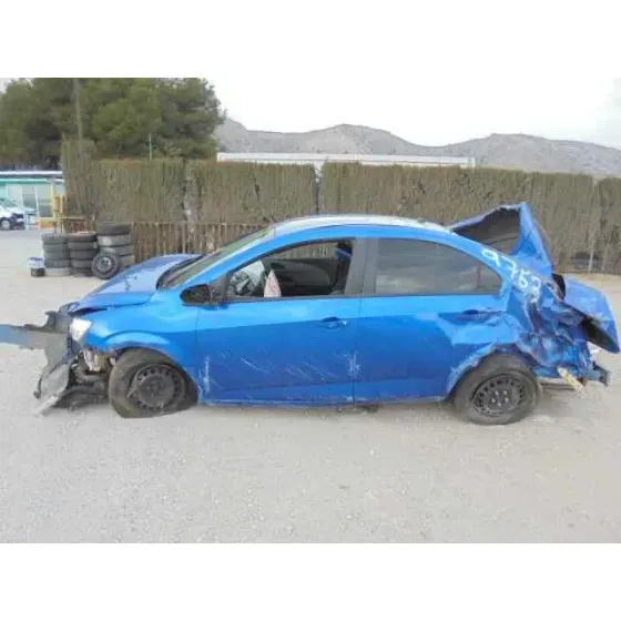 CHEVROLET AVEO SEDAN '2013 LT+ AZUL