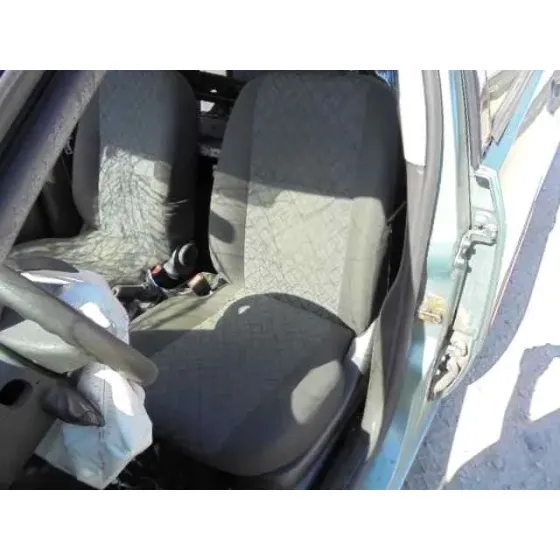 FORD FOCUS TURNIER (CAK) '2001 AMBIENTE VERDE