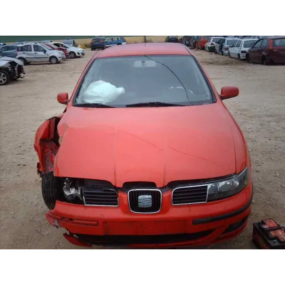 SEAT LEON (1M1) '2002 SIGNO ROJO
