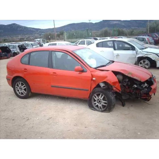 SEAT LEON (1M1) '2002 SIGNO ROJO