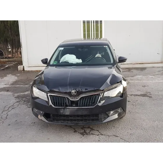 SKODA SUPERB (3V3) '2018 ACTIVE NEGRO
