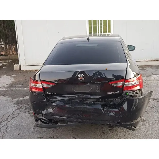 SKODA SUPERB (3V3) '2018 ACTIVE NEGRO