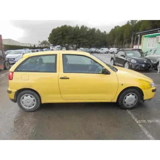 SEAT IBIZA (6K1) '2001 SIGNO AMARILLO