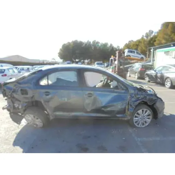 SEAT TOLEDO (KG3) '2015 CONNECT GRIS OSCURO