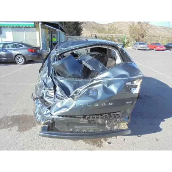 SEAT TOLEDO (KG3) '2015 CONNECT GRIS OSCURO