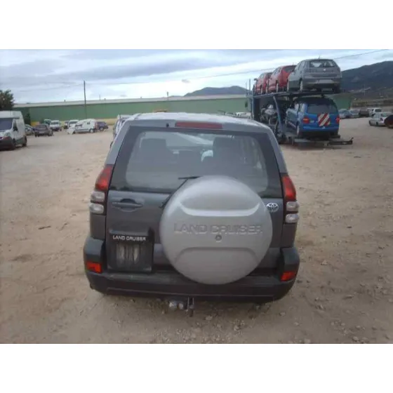 TOYOTA LAND CRUISER (J12) '2003 3.0 D-4D GX GRIS OSCURO
