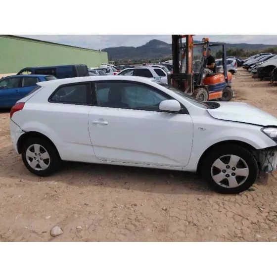 KIA CEE'D '2011 1.6 CRDI CAT BLANCO