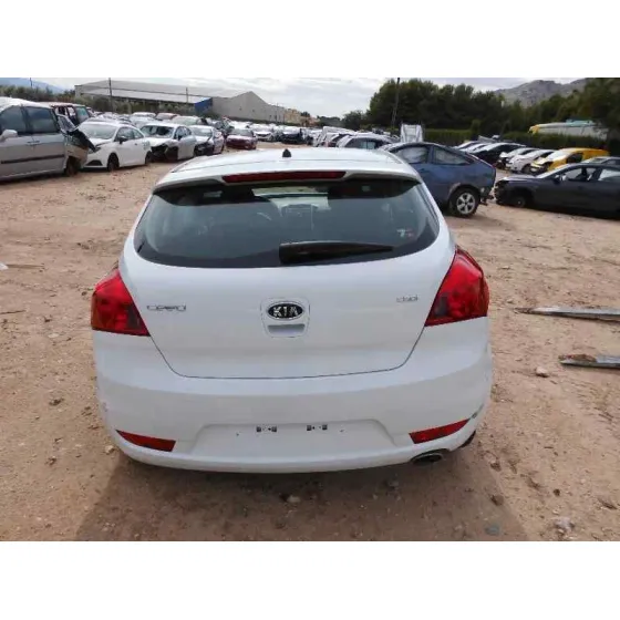 KIA CEE'D '2011 1.6 CRDI CAT BLANCO