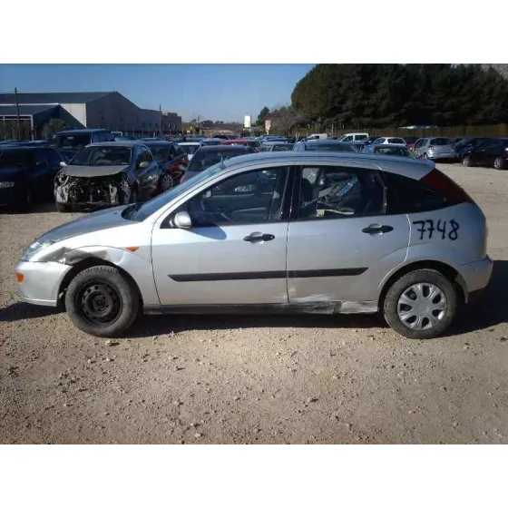 FORD FOCUS BERLINA (CAK) '2001 AMBIENTE GRIS