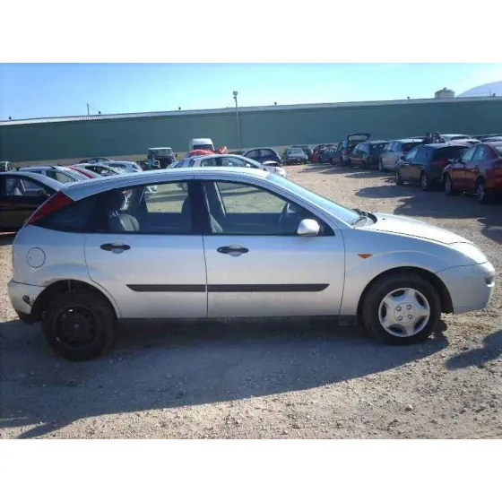 FORD FOCUS BERLINA (CAK) '2001 AMBIENTE GRIS