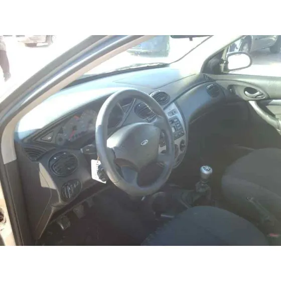 FORD FOCUS BERLINA (CAK) '2001 AMBIENTE GRIS