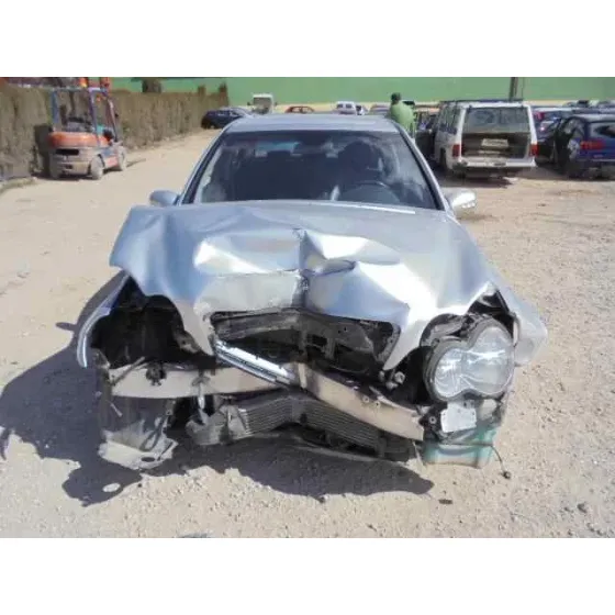 MERCEDES CLASE C (W203) BERLINA '2001 220 CDI (203.006) GRIS
