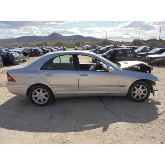 MERCEDES CLASE C (W203) BERLINA '2001 220 CDI (203.006) GRIS