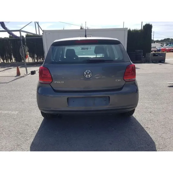 VOLKSWAGEN POLO (6R1) '2013 ADVANCE GRIS OSCURO