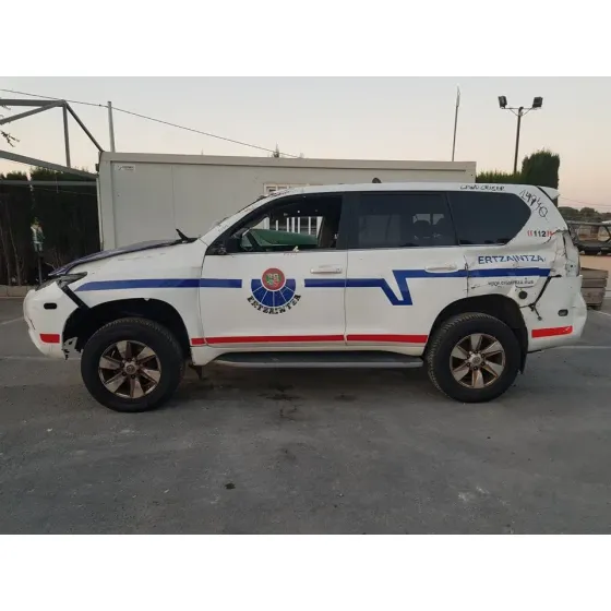 TOYOTA LAND CRUISER (J15) '2018 VX BLANCO
