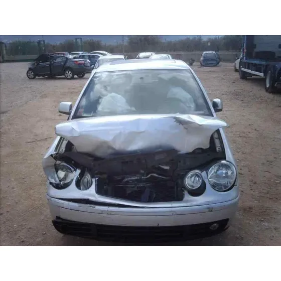 VOLKSWAGEN POLO (9N1) '2001 MATCH GRIS
