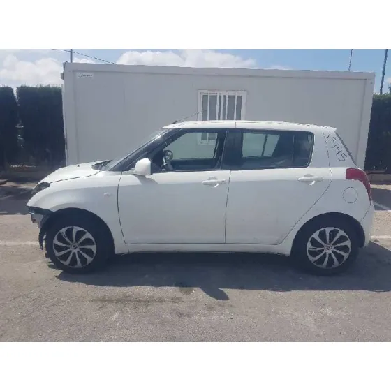 SUZUKI SWIFT BERLINA (MZ) '2007 GL (5-PTAS.) BLANCO