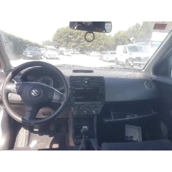 SUZUKI SWIFT BERLINA (MZ) '2007 GL (5-PTAS.) BLANCO