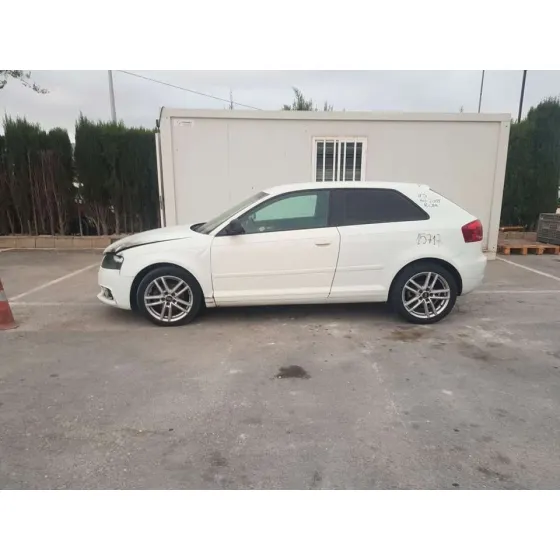 AUDI A3 (8P) '2009 2.0 TDI S LINE (103KW) BLANCO
