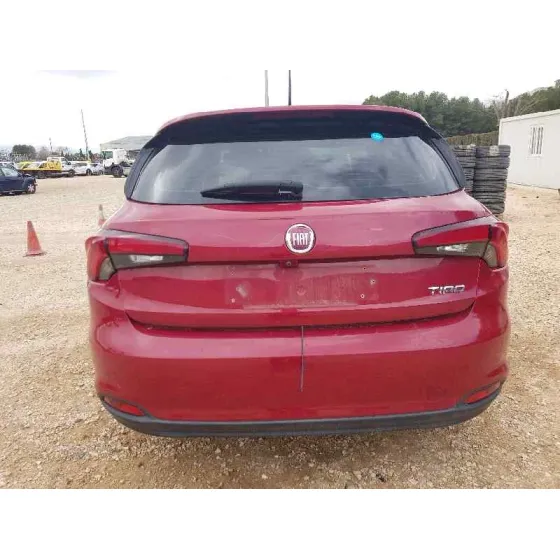 FIAT TIPO II (357) BERLINA '2019 LOUNGE ROJO