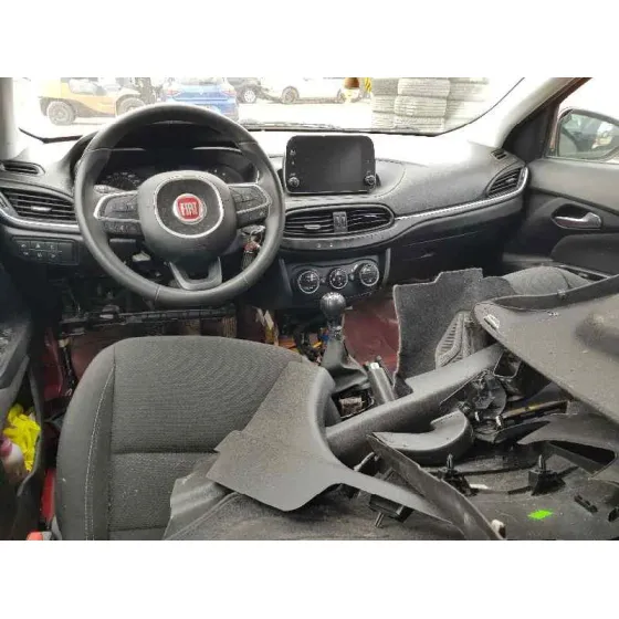 FIAT TIPO II (357) BERLINA '2019 LOUNGE ROJO