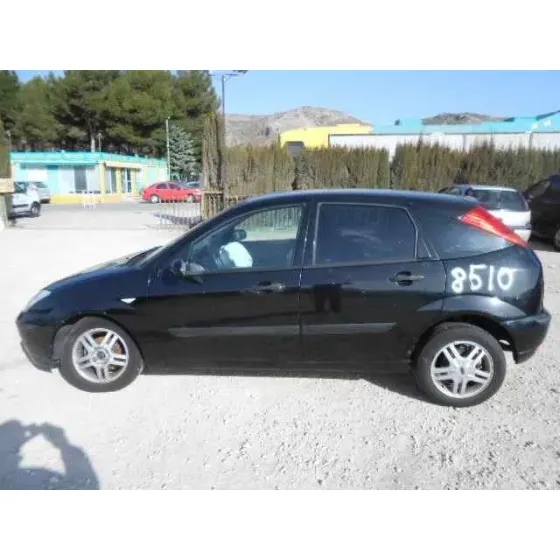 FORD FOCUS BERLINA (CAK) '2004 GHIA NEGRO