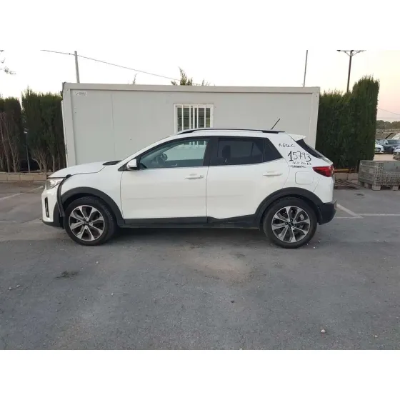 KIA STONIC (YBCUV) '2018 CONCEPT BLANCO