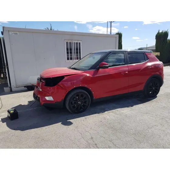 SSANGYONG TIVOLI '2018 LINE 4X2 ROJO