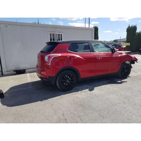 SSANGYONG TIVOLI '2018 LINE 4X2 ROJO