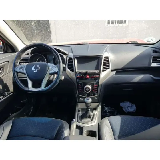 SSANGYONG TIVOLI '2018 LINE 4X2 ROJO