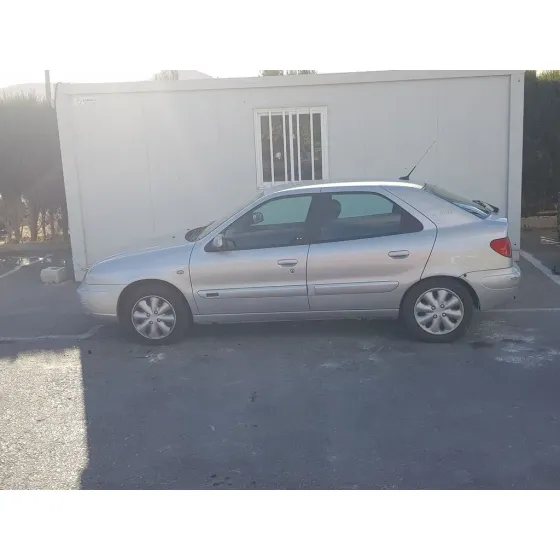 CITROEN XSARA BERLINA '2001 2.0 HDI SX (66KW) GRIS