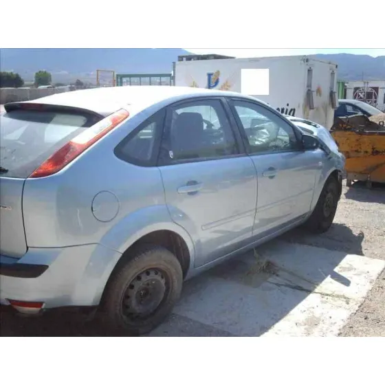 FORD FOCUS BERLINA (CAP) '2006 AMBIENTE (D) GRIS