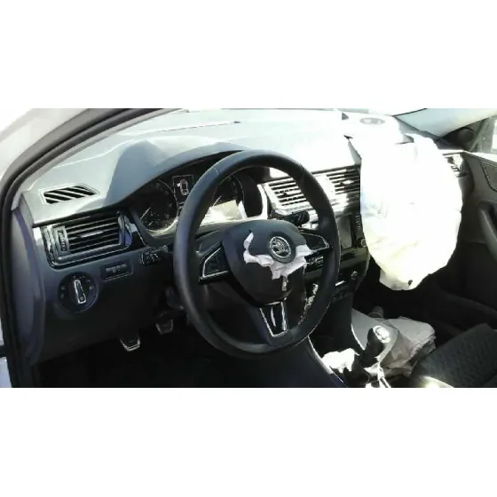 SKODA RAPID '2016 AMBITION BLANCO