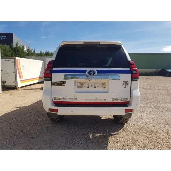 TOYOTA LAND CRUISER (J15) '2018 VX BLANCO