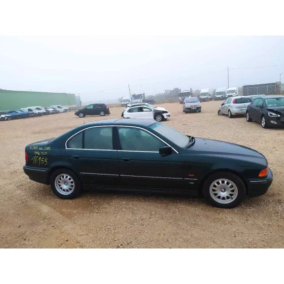 BMW SERIE 5 BERLINA (E39) '1996 525 TDS VERDE