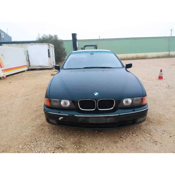 BMW SERIE 5 BERLINA (E39) '1996 525 TDS VERDE
