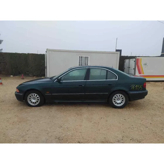 BMW SERIE 5 BERLINA (E39) '1996 525 TDS VERDE