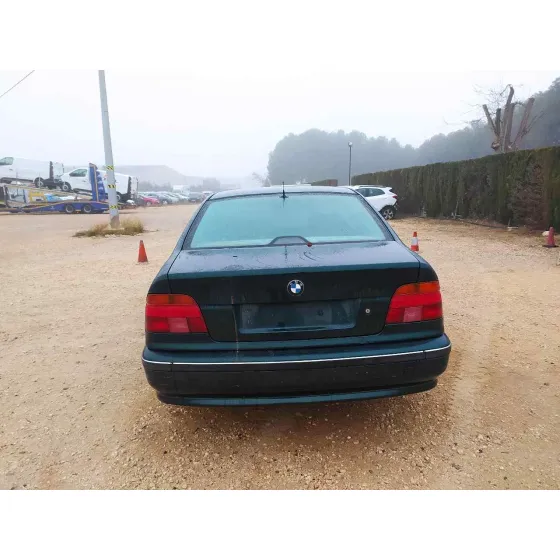 BMW SERIE 5 BERLINA (E39) '1996 525 TDS VERDE