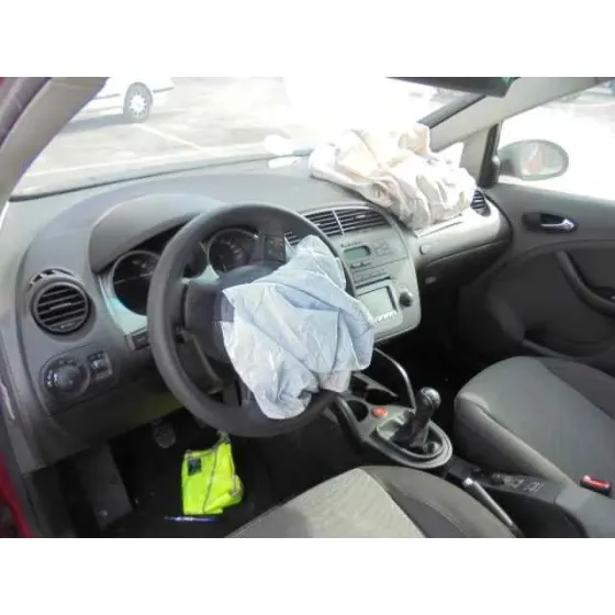SEAT ALTEA (5P1) '2006 REFERENCE ROJO