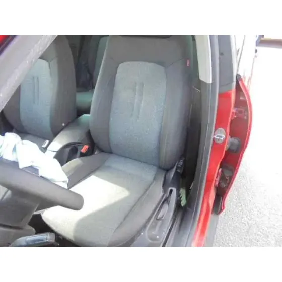 SEAT ALTEA (5P1) '2006 REFERENCE ROJO