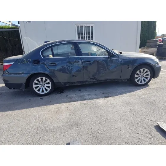 BMW SERIE 5 BERLINA (E60) '2008 520D GRIS OSCURO