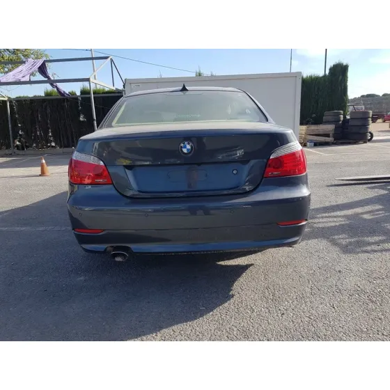 BMW SERIE 5 BERLINA (E60) '2008 520D GRIS OSCURO